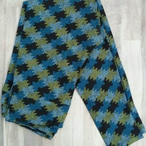 Lularoe puzzle piece leggings